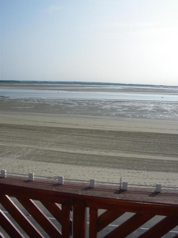 Aux Trois Jean Hotel Le Crotoy Luaran gambar